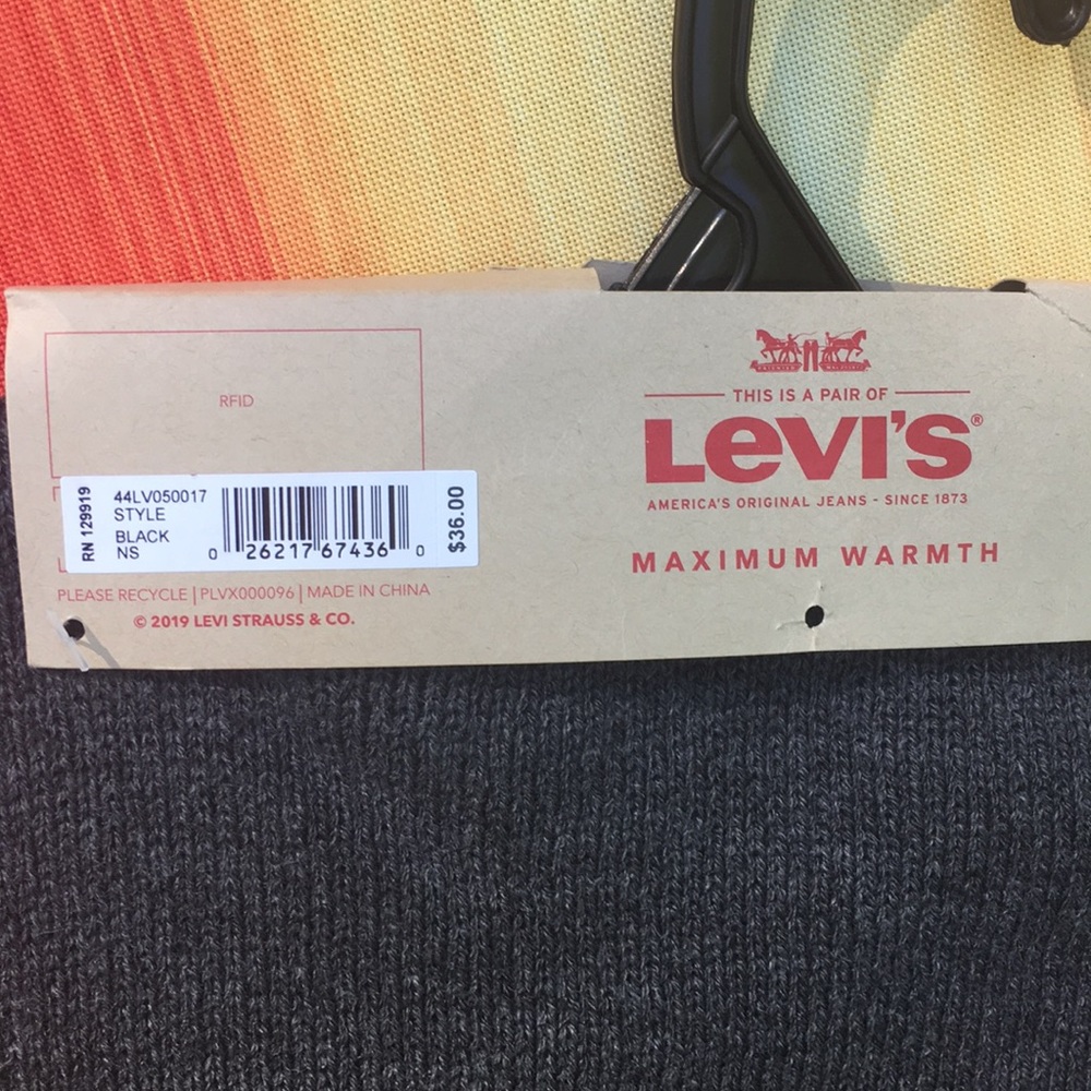 Levi’s Scarf - Picture 4 of 4